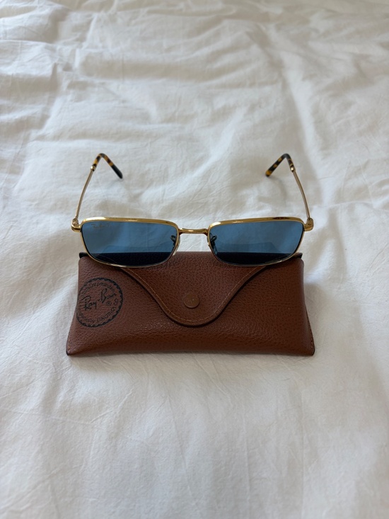 Ray-Ban RB3717 -Gold metal frame and blue polarized lenses main image 4